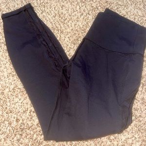 Size 10 Mesh panel criss cross Black lululemon leggings